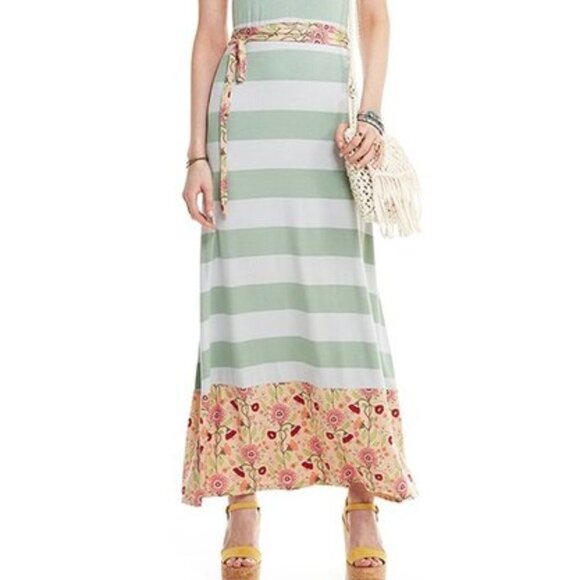 MATILDA JANE Seaside Afternoon Maxi Striped Floral Belted Dress Size Medium - Picture 13 of 14